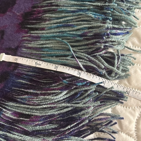 Layers by Lizden Floral Scarf Pashima with Fringe - Picture 8 of 10